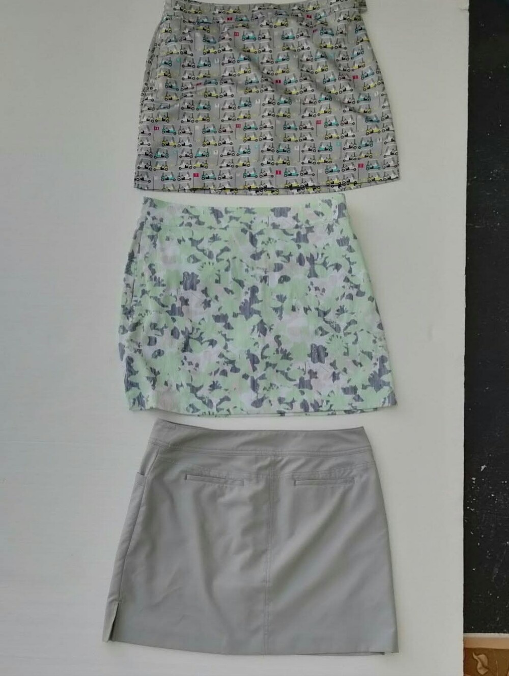 EUC BUNDLE OF THREE IZOD ACTIVEWEAR SKORTS/SKIRTS